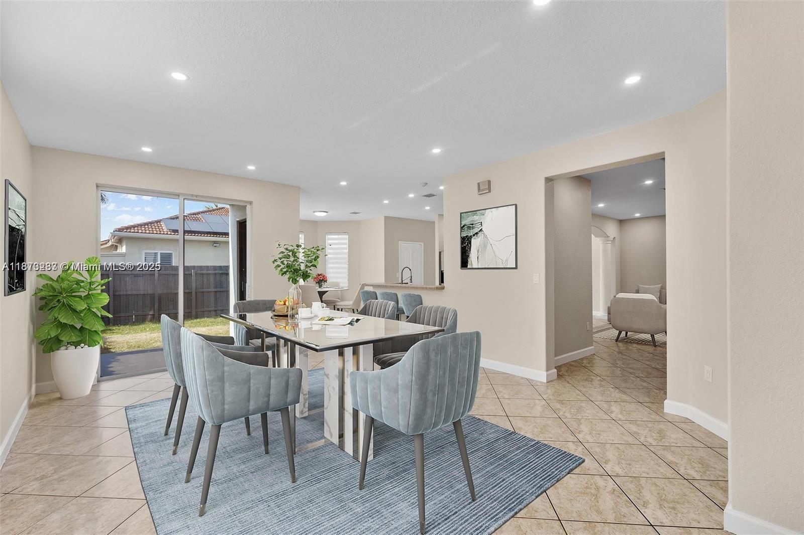 RIVIERA TRACE - Residential