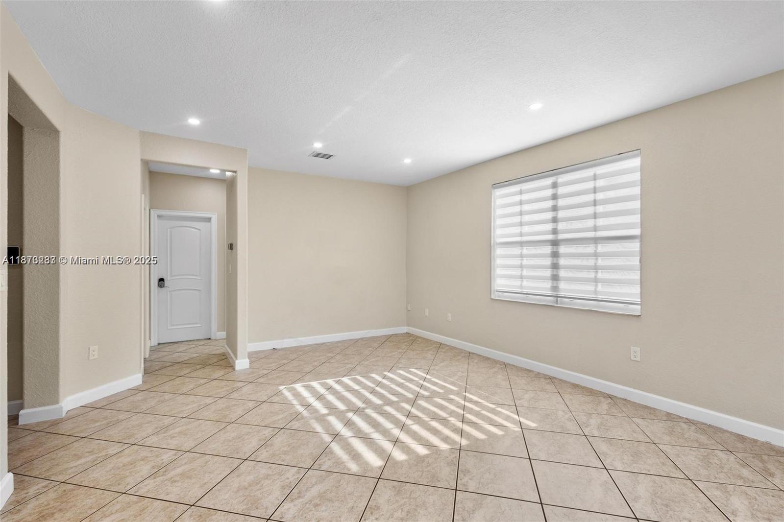 RIVIERA TRACE - Residential