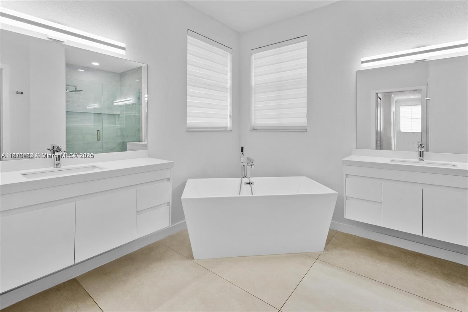 RIVIERA TRACE - Residential