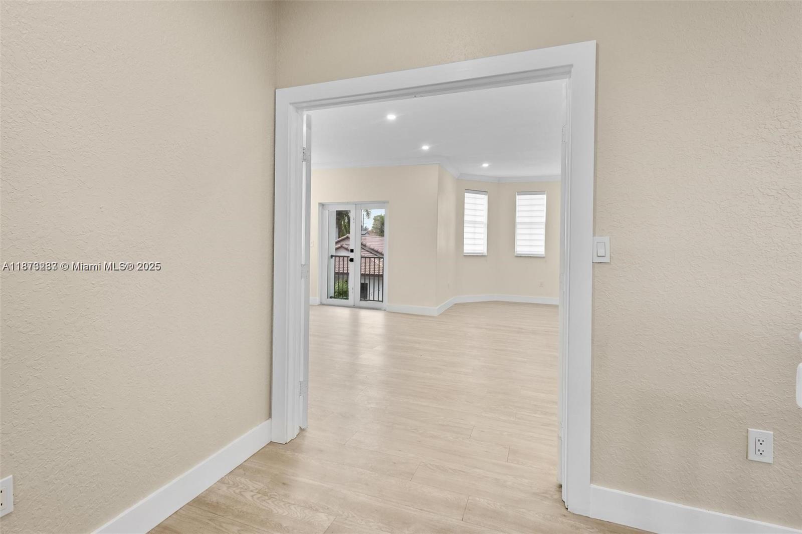 RIVIERA TRACE - Residential