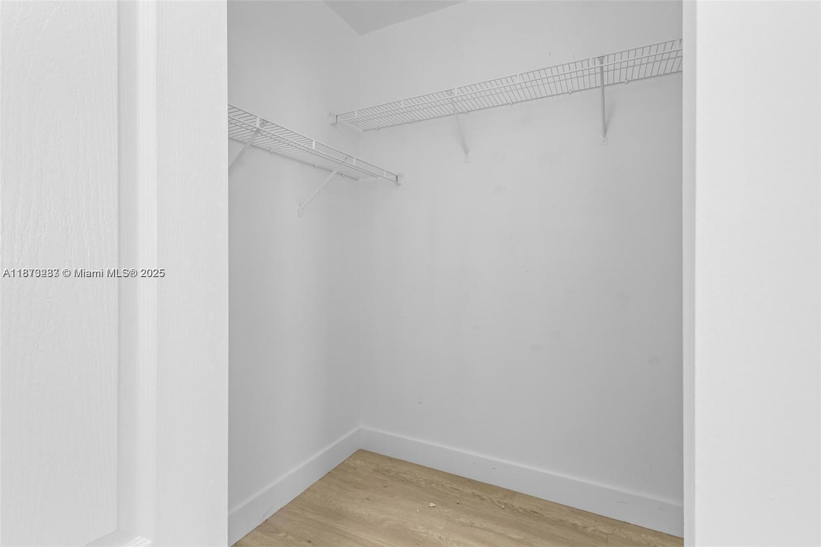 RIVIERA TRACE - Residential