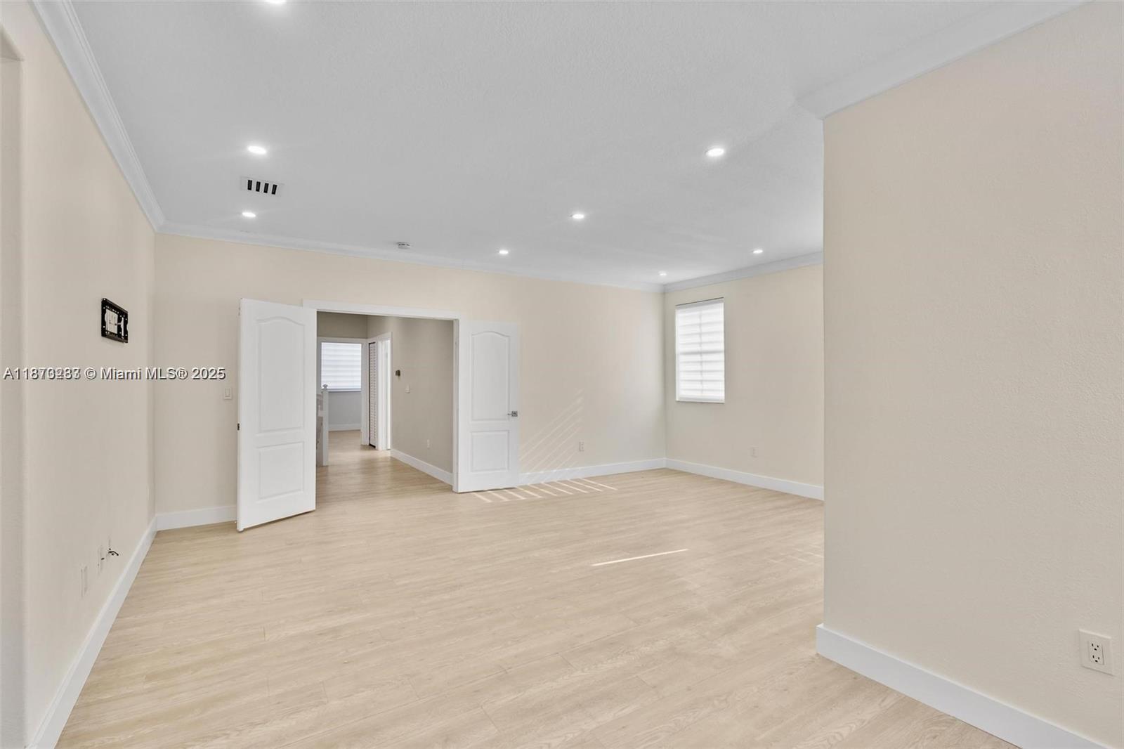 RIVIERA TRACE - Residential