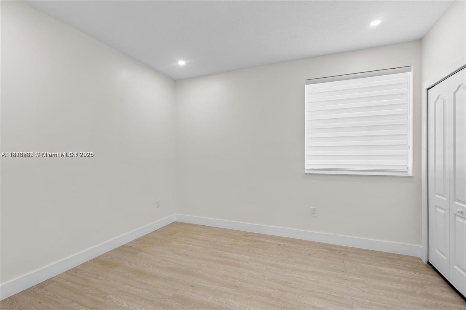 RIVIERA TRACE - Residential