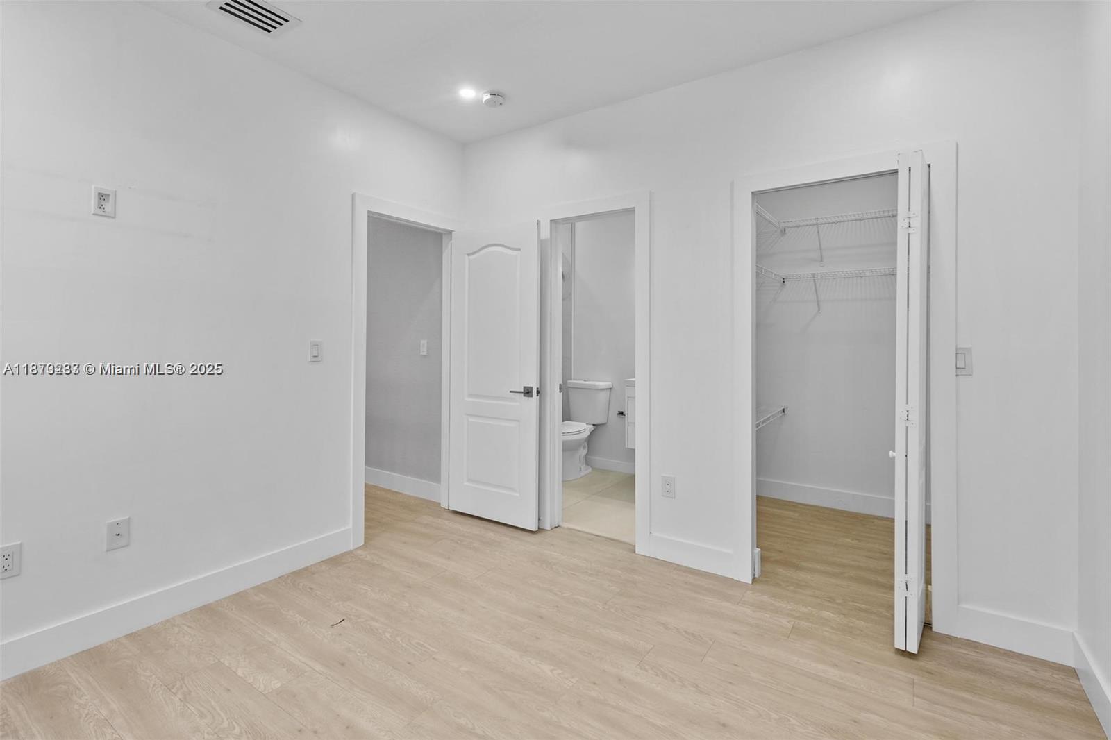 RIVIERA TRACE - Residential