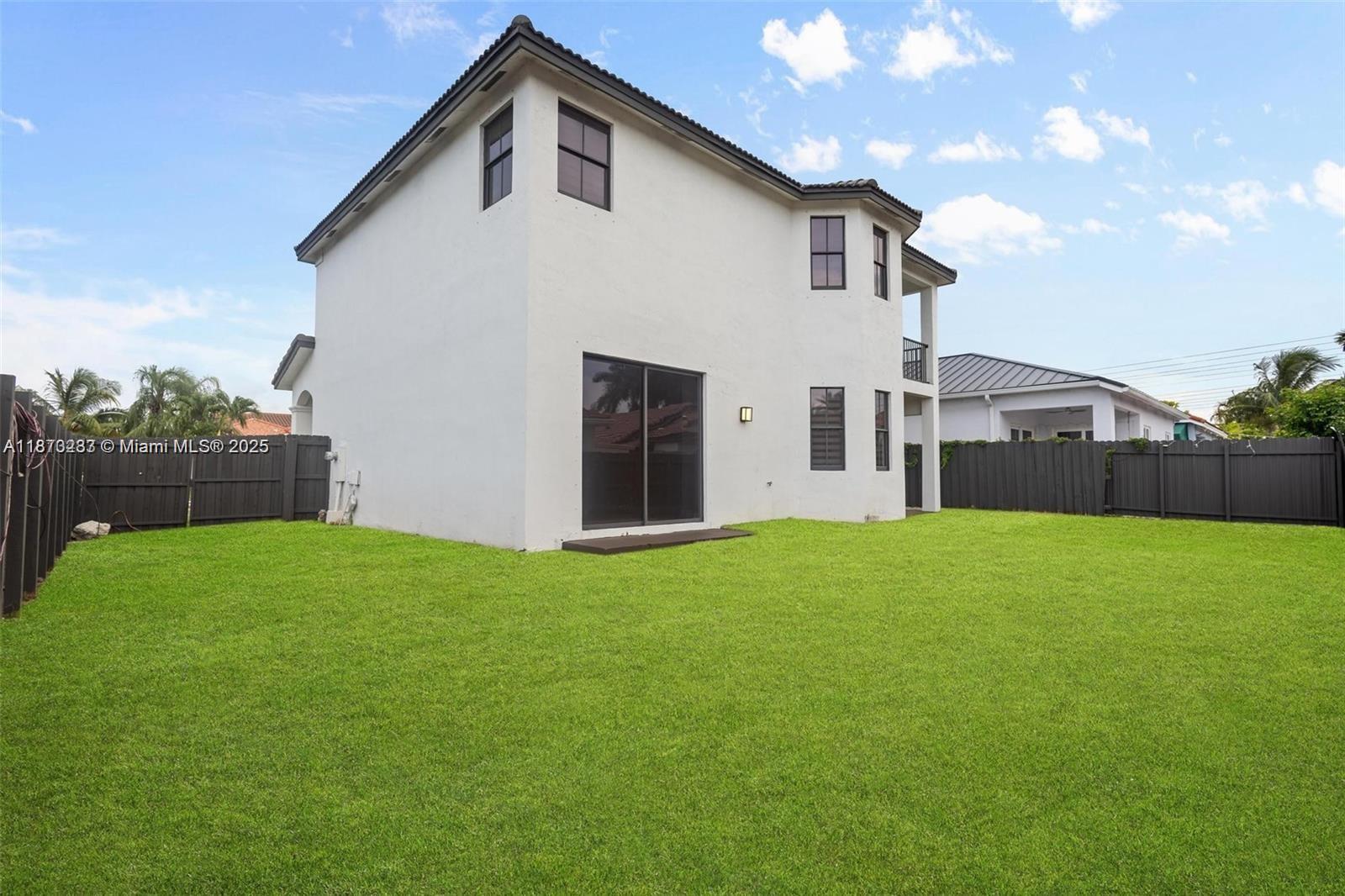 RIVIERA TRACE - Residential