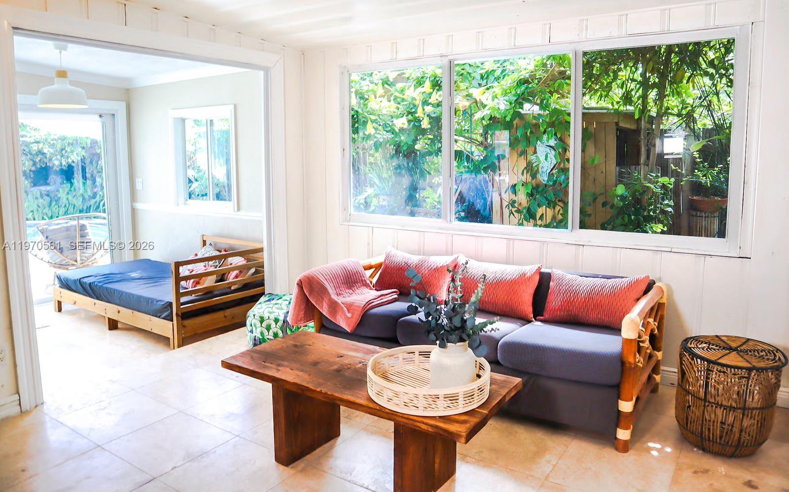 CRESTHAVEN NO 7 - Residential