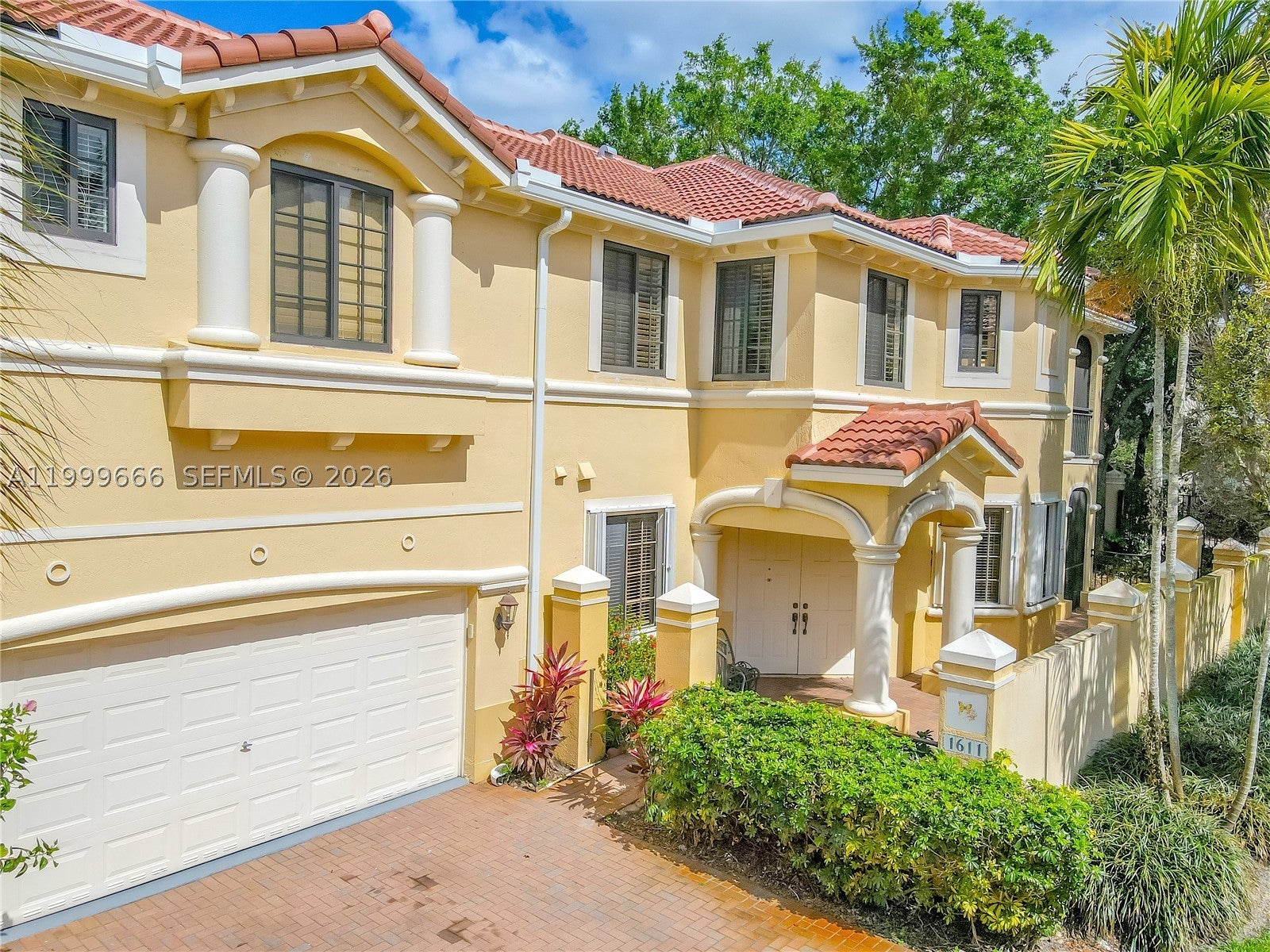1611 Passion Vine Cir