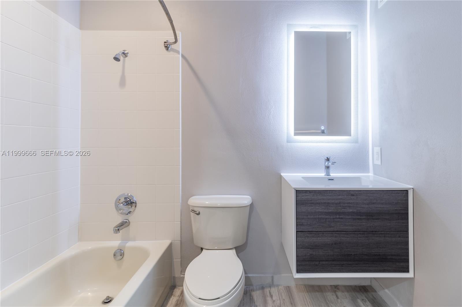 MARIPOSA POINTE AT WESTON - Residential