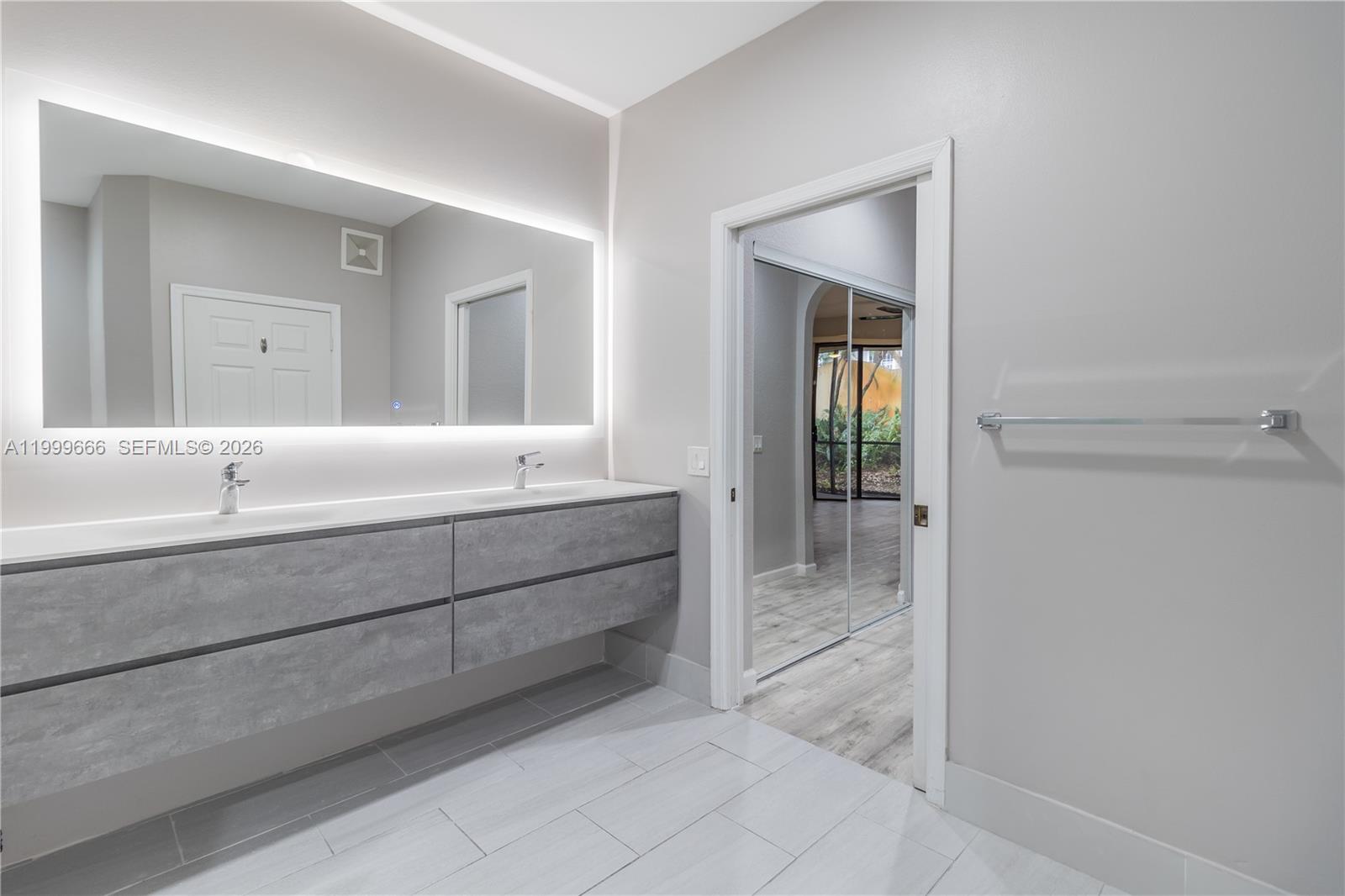 MARIPOSA POINTE AT WESTON - Residential