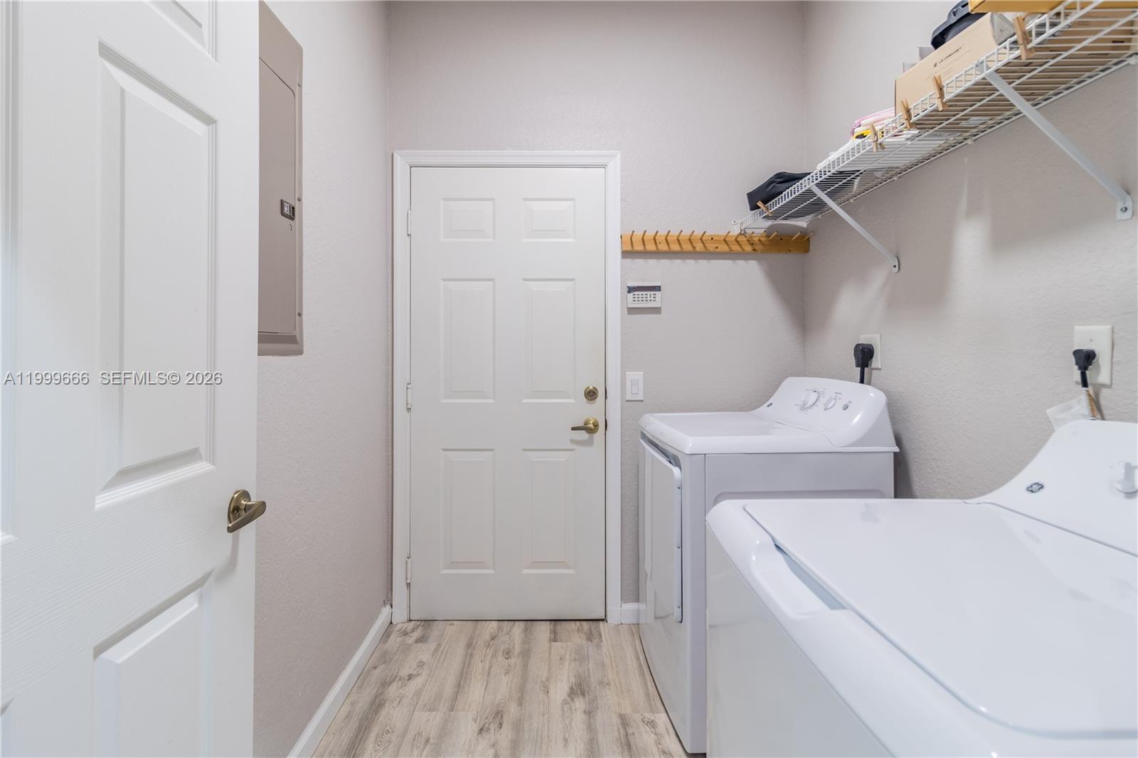 MARIPOSA POINTE AT WESTON - Residential