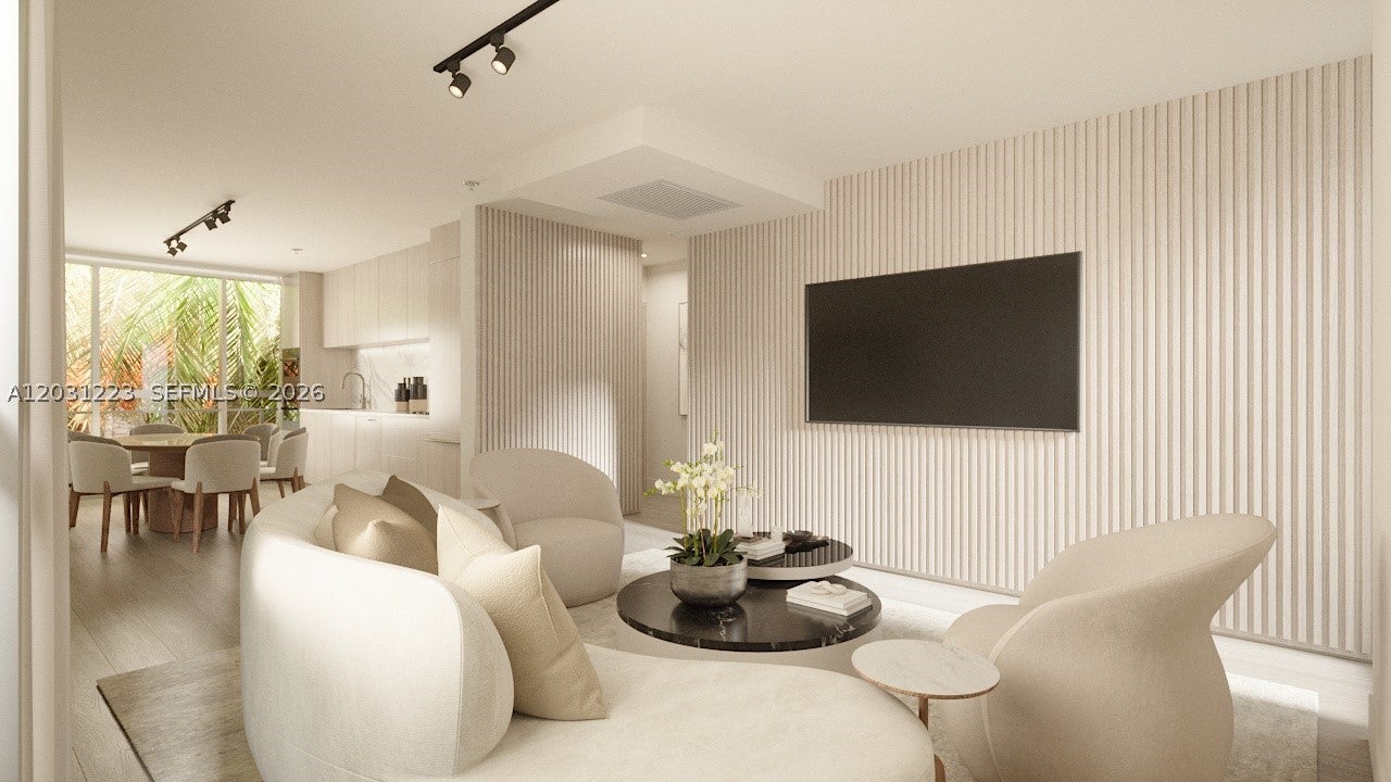 250 Collins Ave
