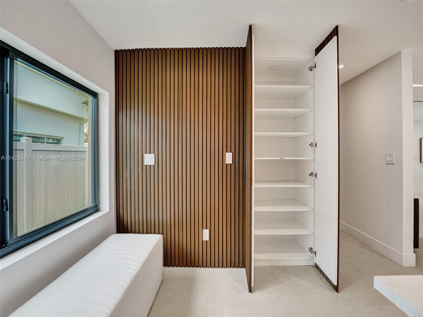 HIGHLAND WOODS SEC 4 - Residential