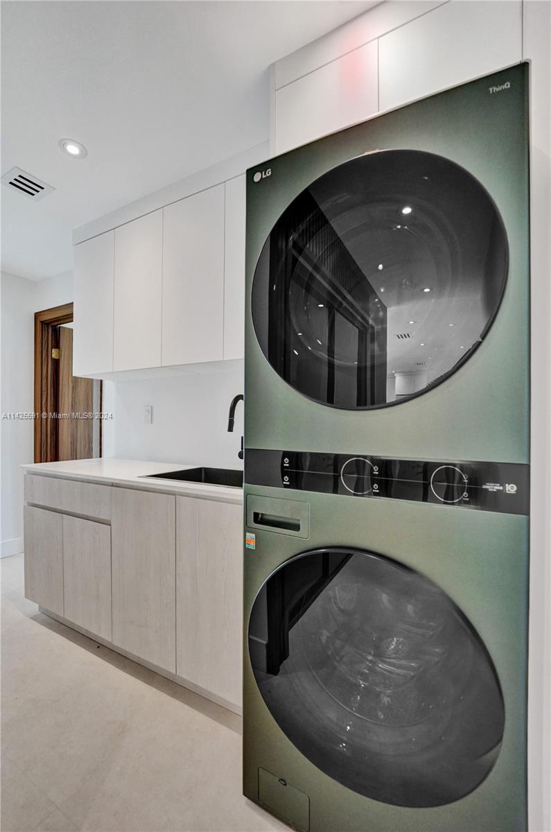 HIGHLAND WOODS SEC 4 - Residential