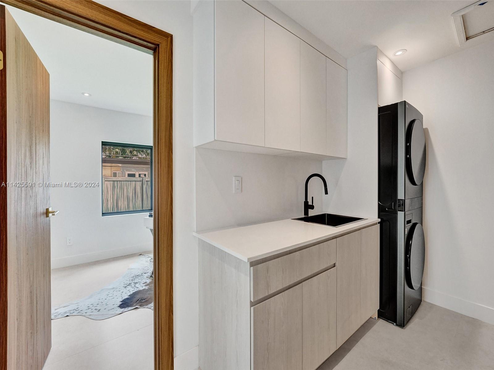 HIGHLAND WOODS SEC 4 - Residential