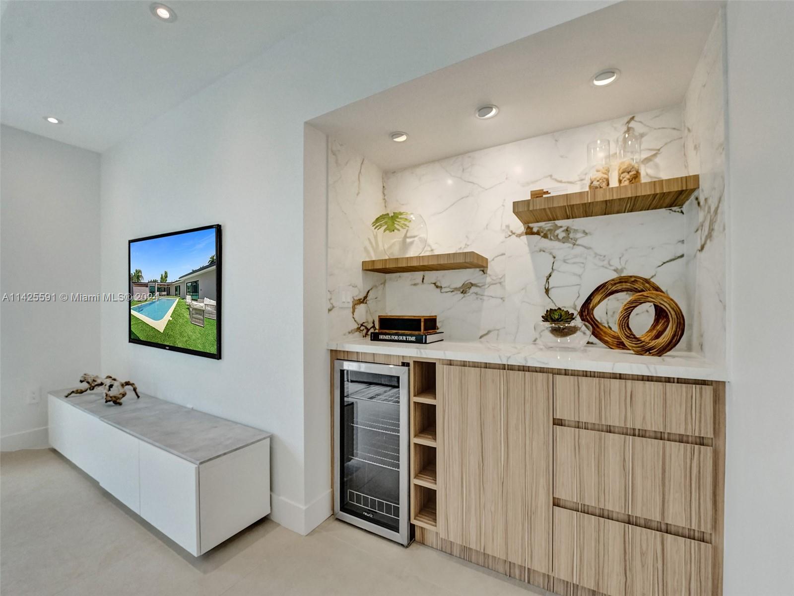 HIGHLAND WOODS SEC 4 - Residential