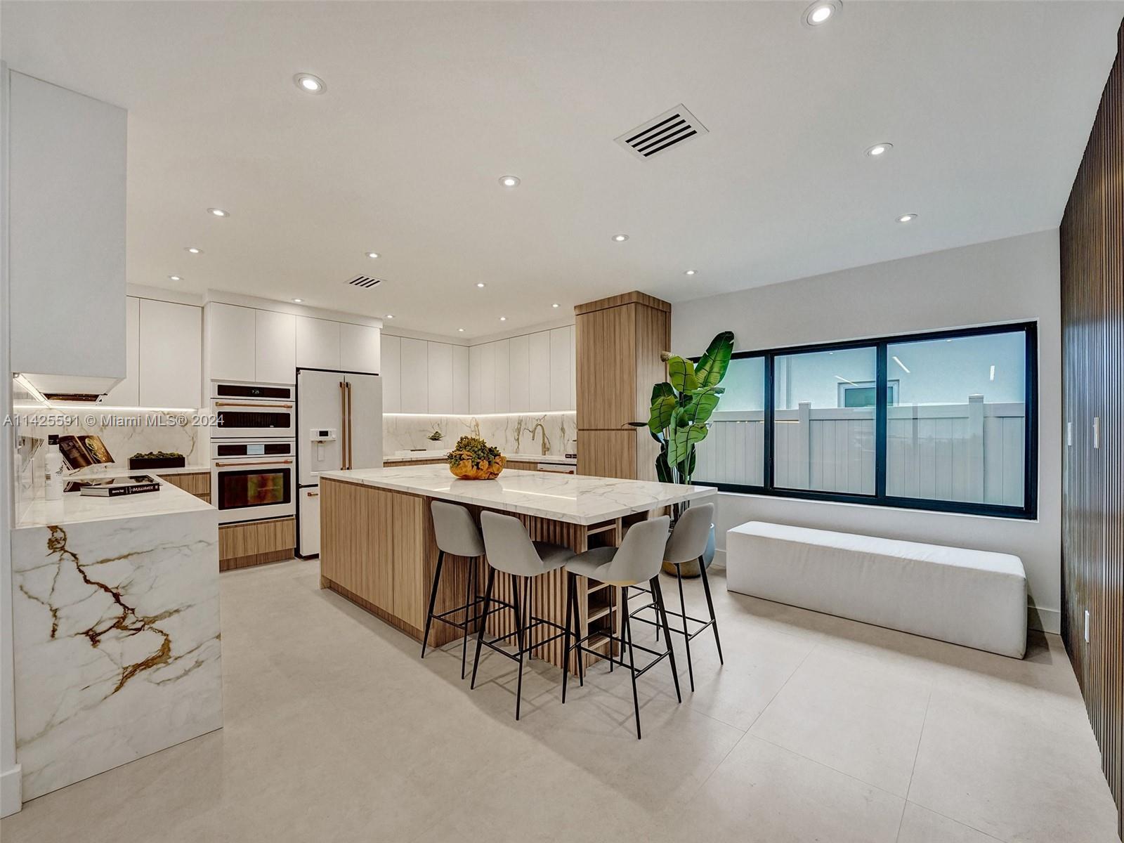 HIGHLAND WOODS SEC 4 - Residential