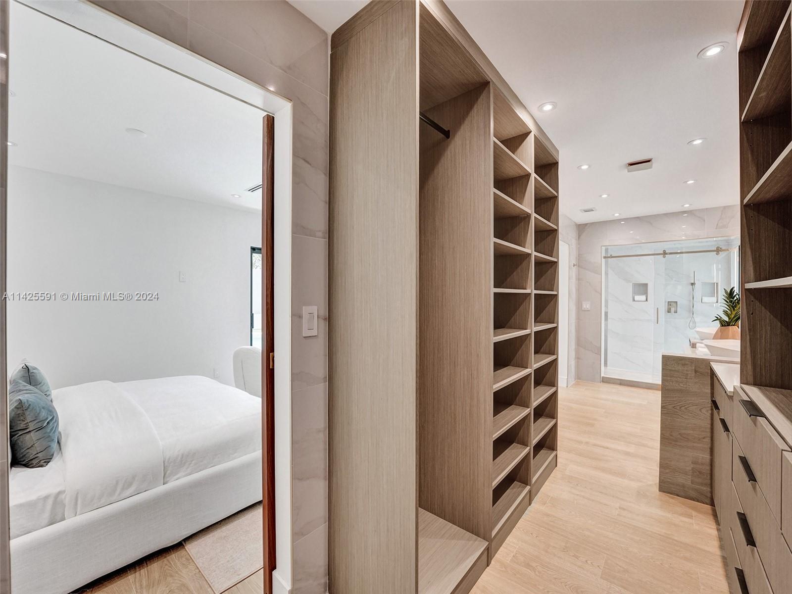 HIGHLAND WOODS SEC 4 - Residential