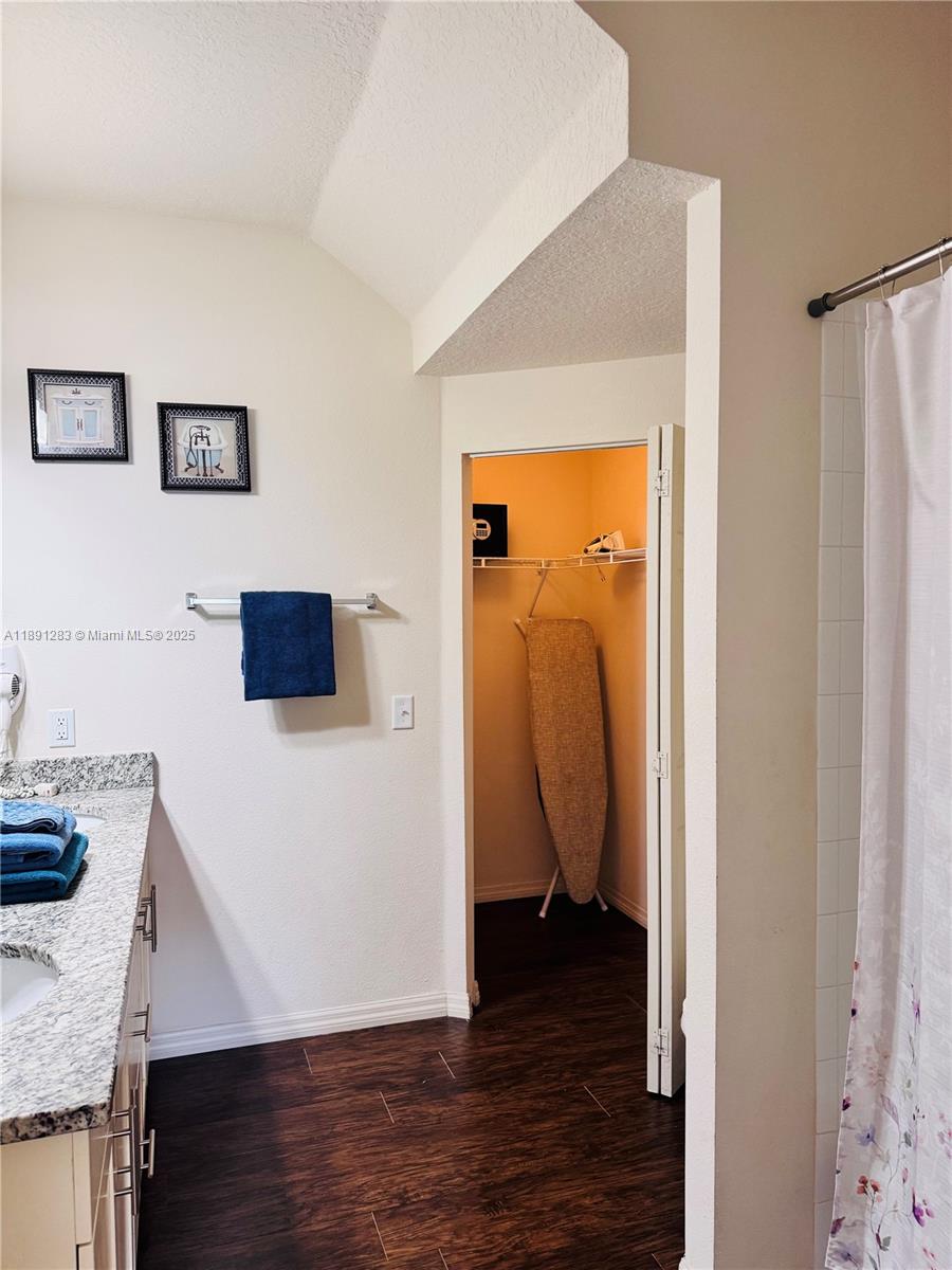 West Lucaya - Residential