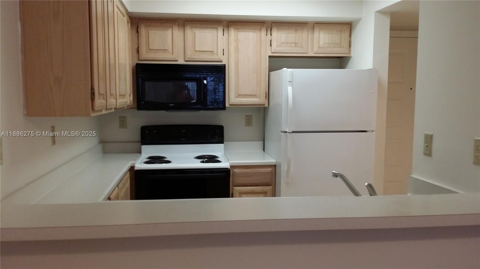 UNIVERSITY INN CONDO - Residential