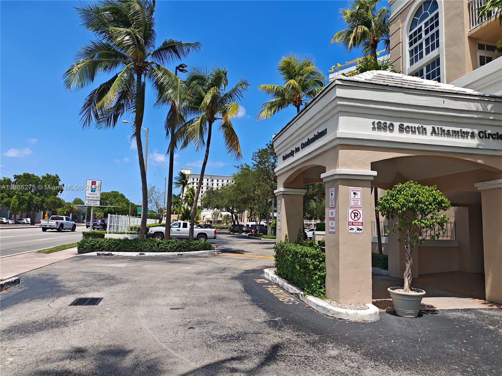 UNIVERSITY INN CONDO - Residential
