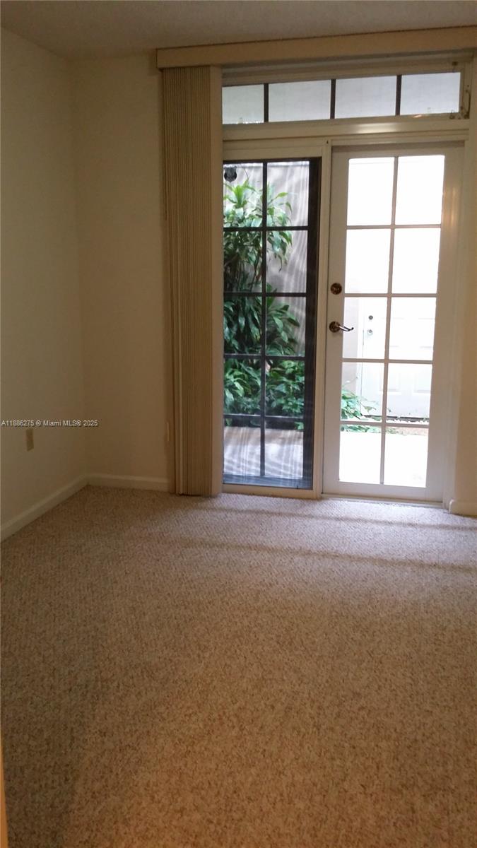 UNIVERSITY INN CONDO - Residential