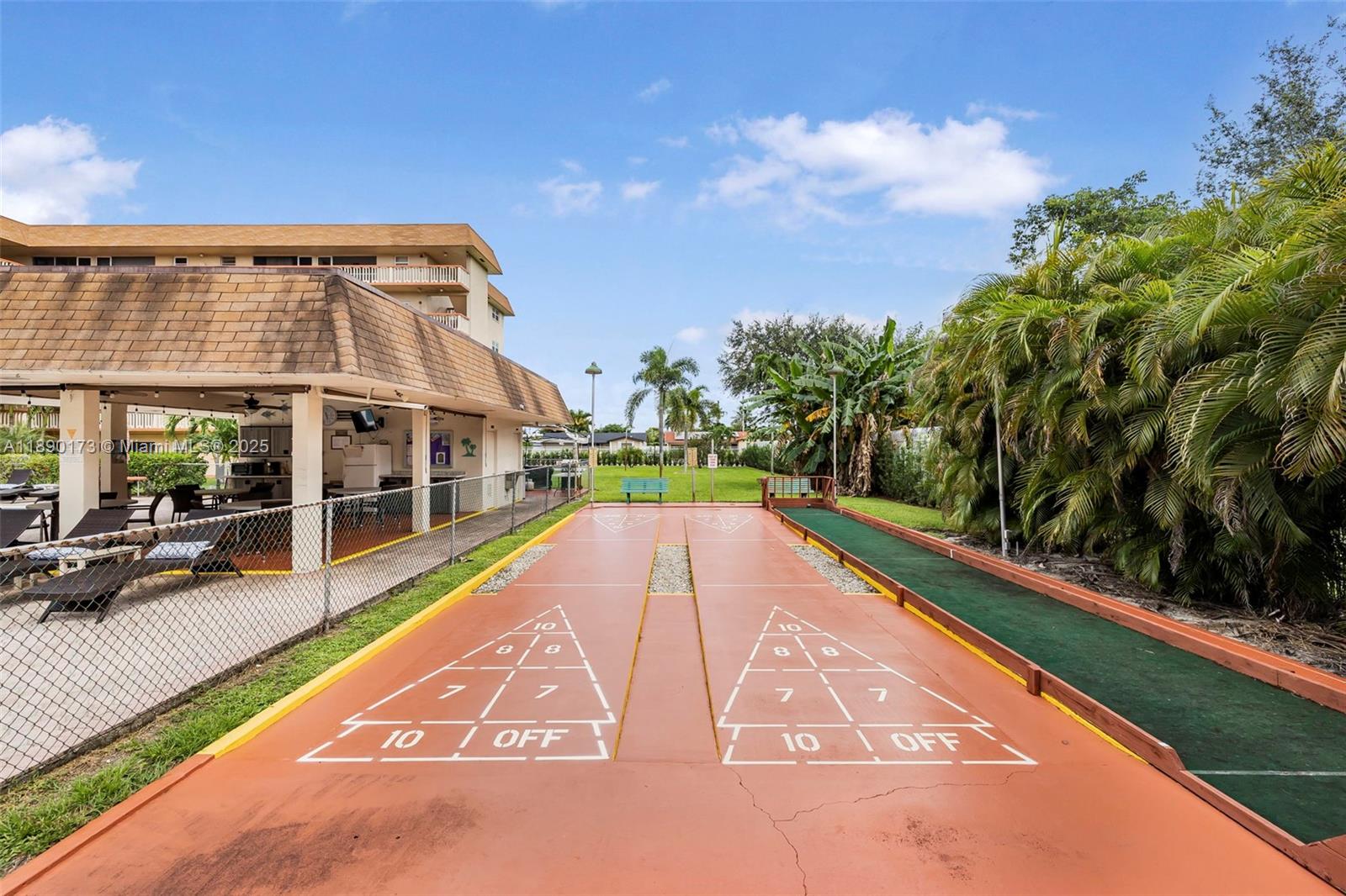 BEVERLY HILLS CONDO NUMBE - Residential
