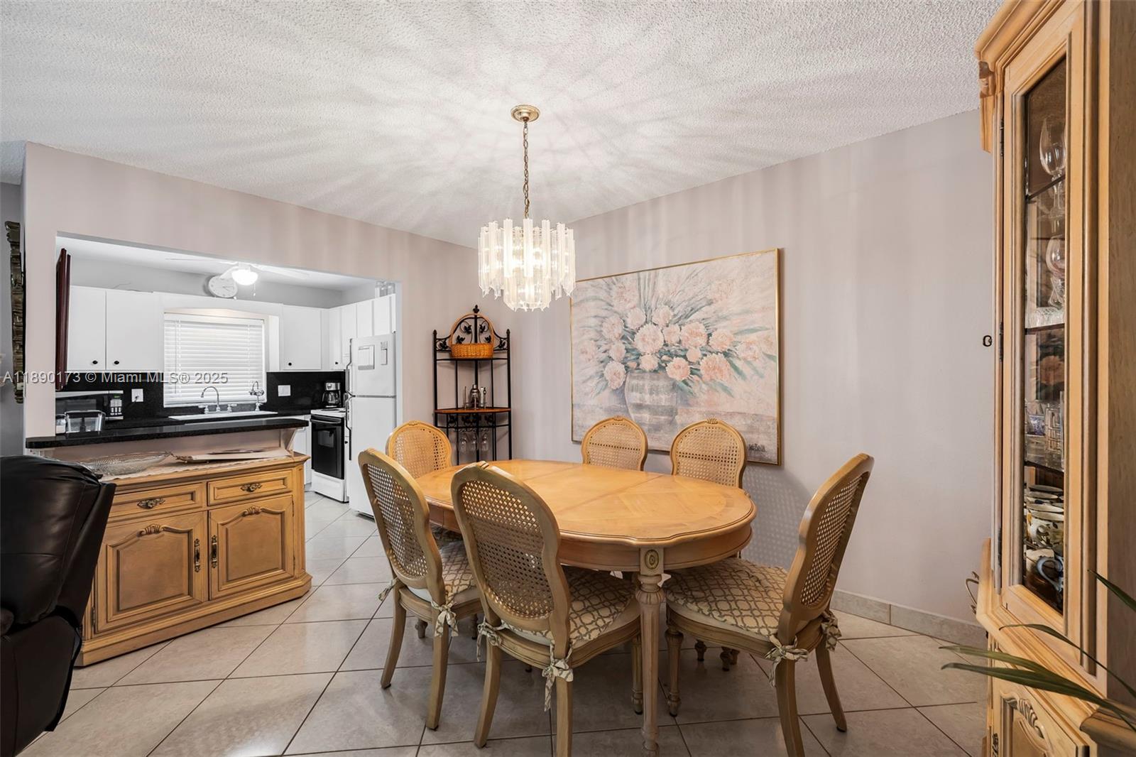 BEVERLY HILLS CONDO NUMBE - Residential