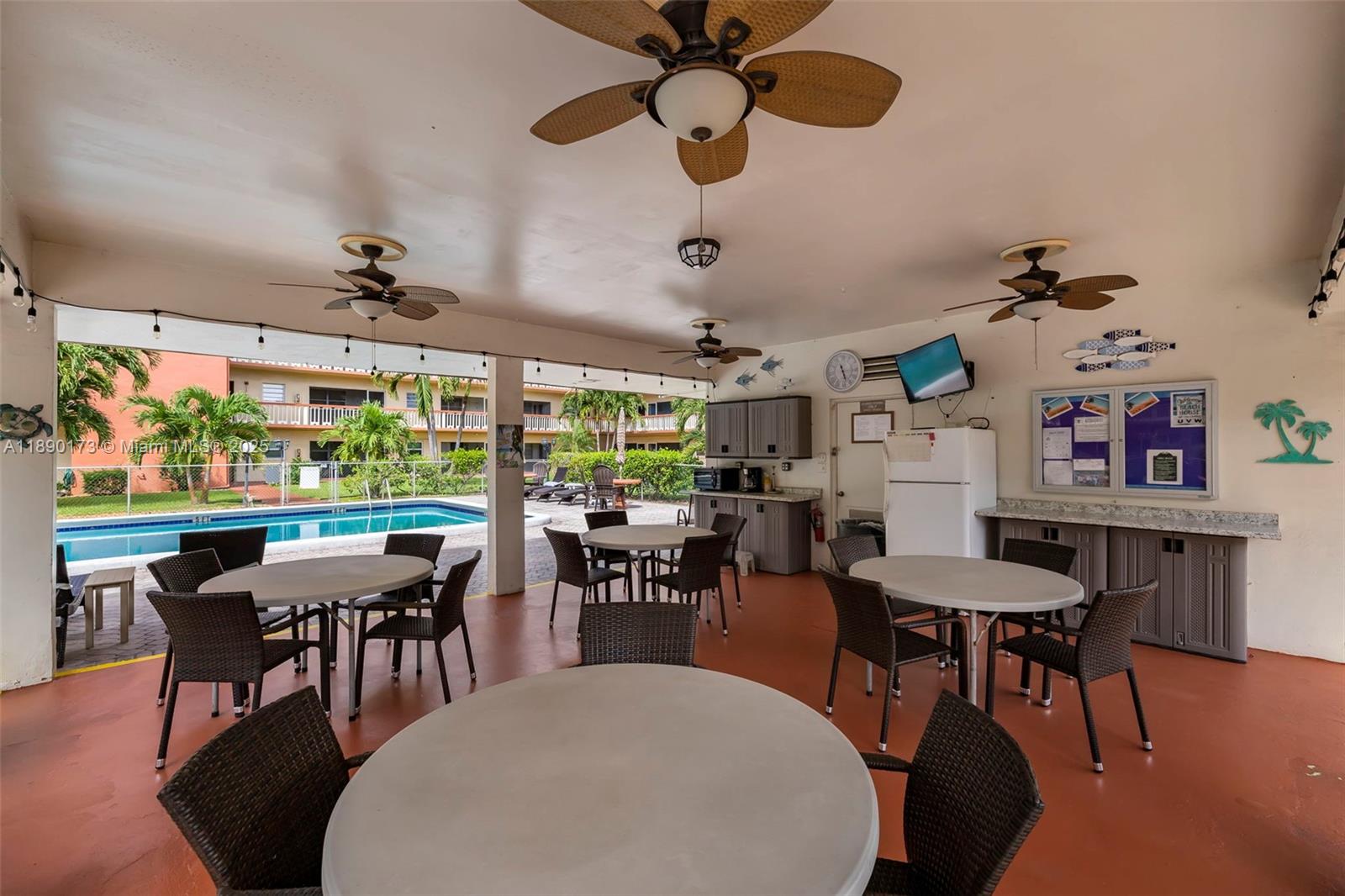 BEVERLY HILLS CONDO NUMBE - Residential
