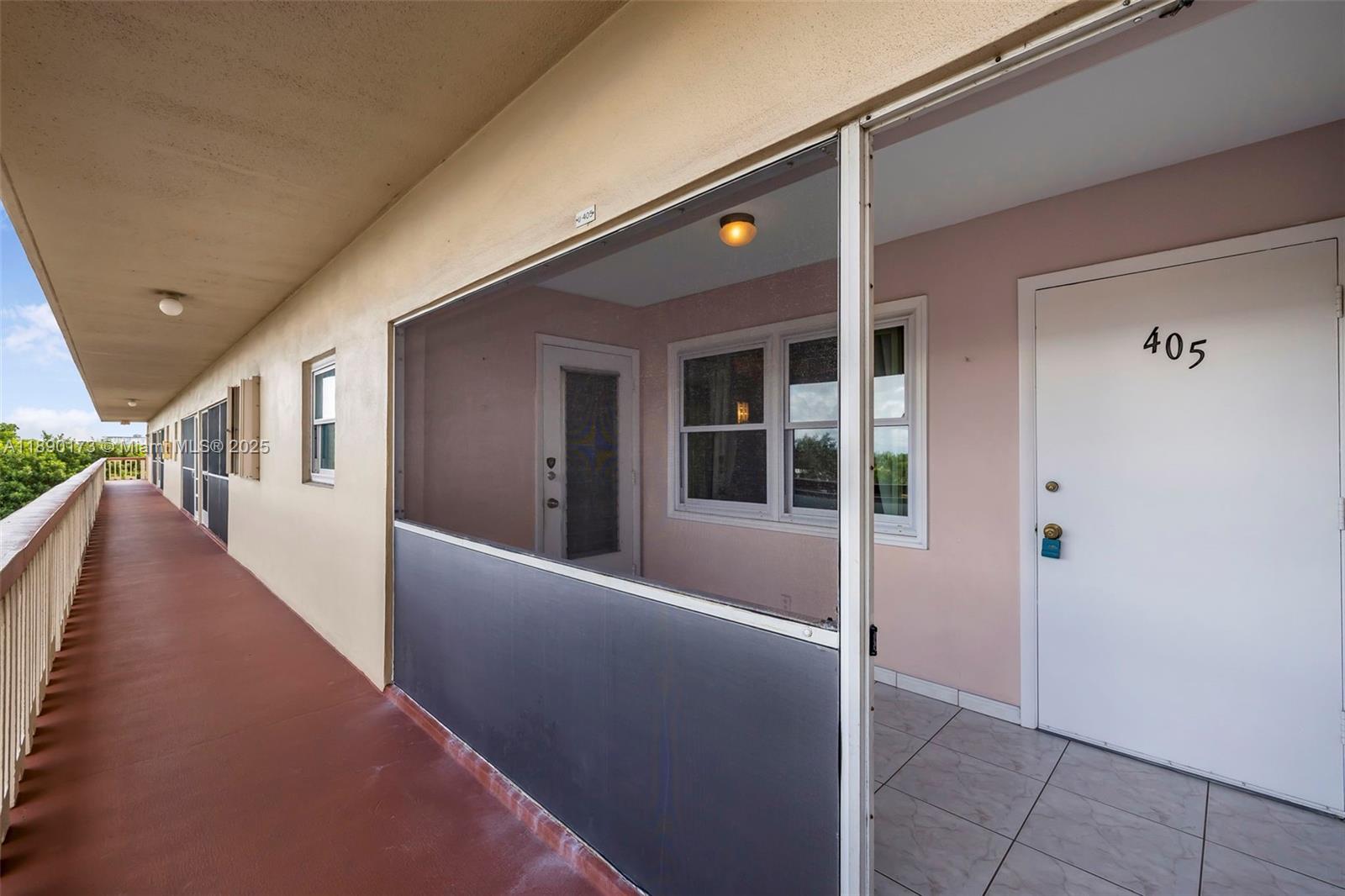 BEVERLY HILLS CONDO NUMBE - Residential