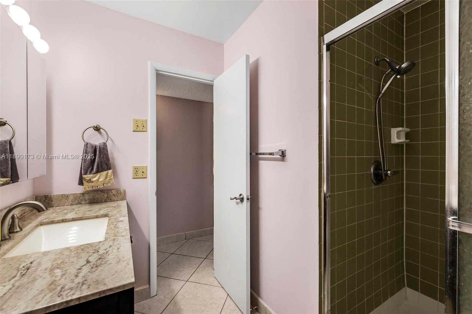 BEVERLY HILLS CONDO NUMBE - Residential