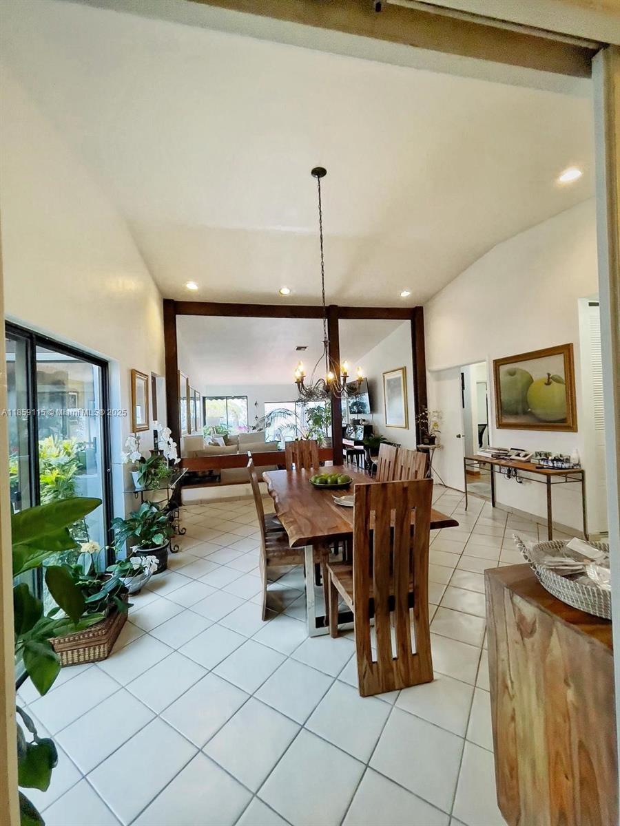 VILLAS ON THE GREEN - Residential