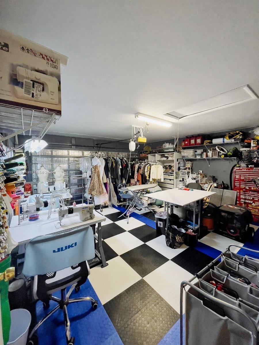 VILLAS ON THE GREEN - Residential