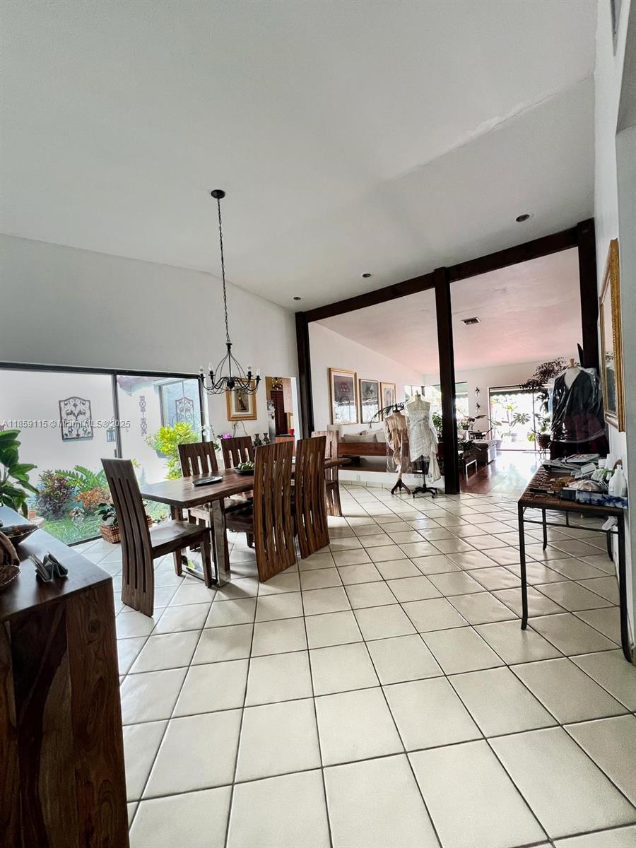 VILLAS ON THE GREEN - Residential