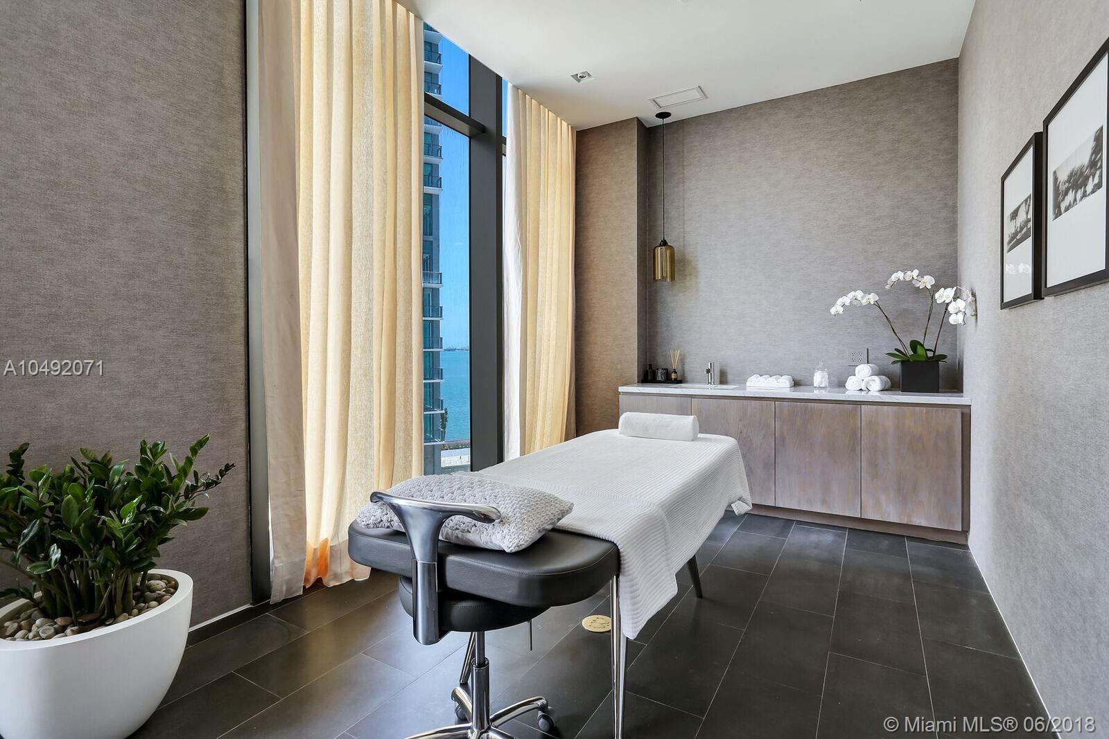 PARAISO BAY CONDO - Residential Lease