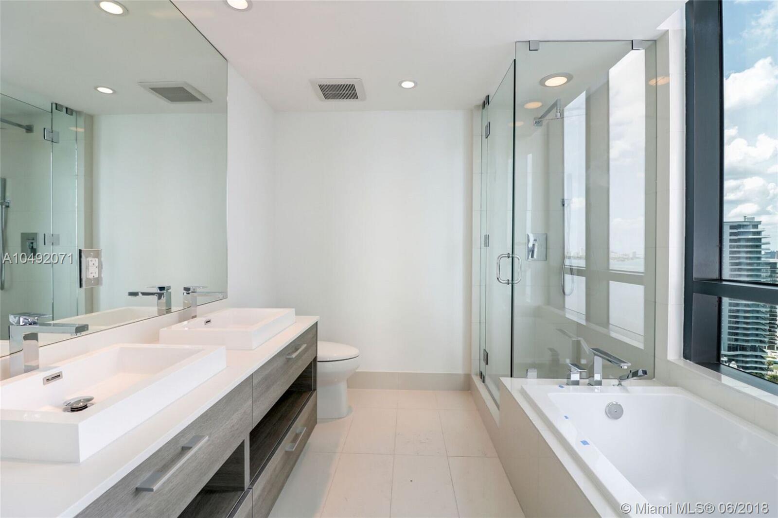 PARAISO BAY CONDO - Residential Lease