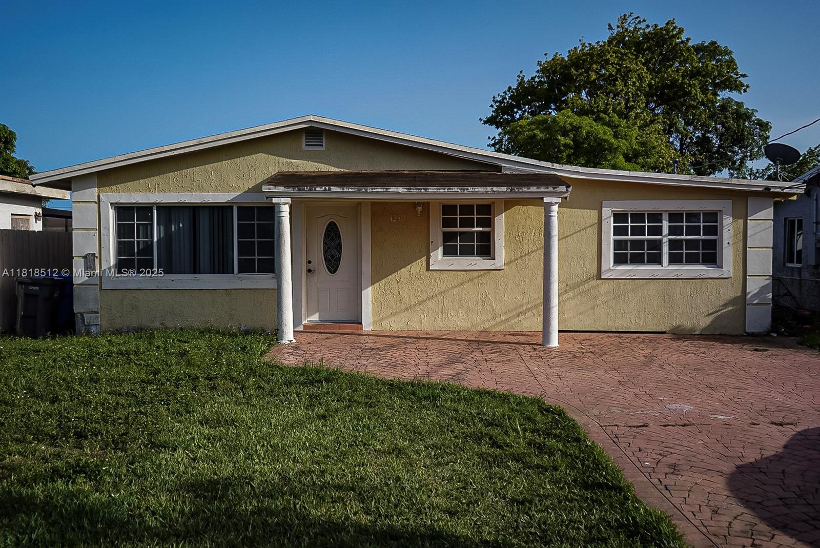 Property for Sale at 4250 Sw 24th St, West Park, Broward County, Florida - Bedrooms: 3 
Bathrooms: 2  - $449,000