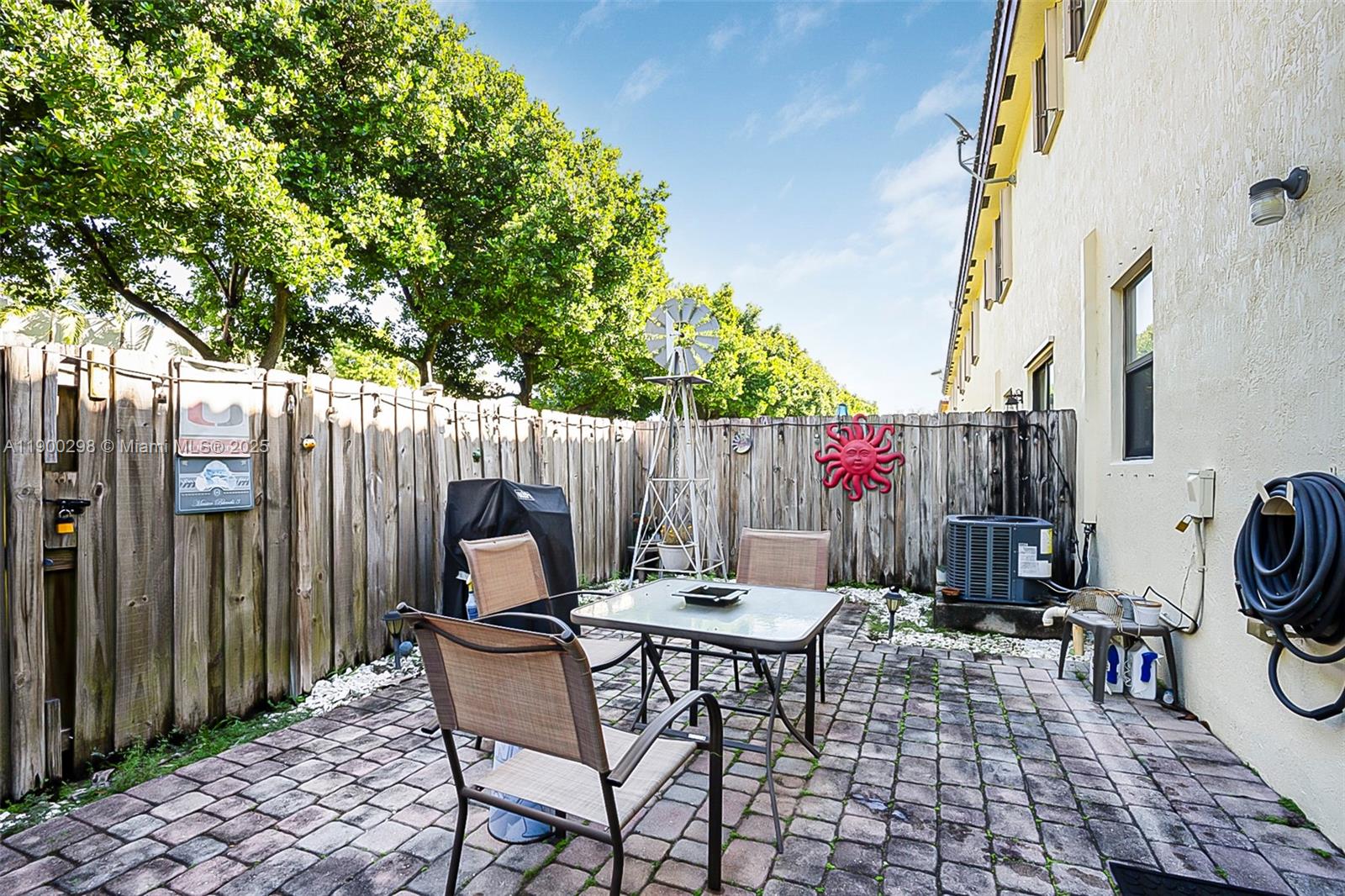 SILVER PALM EAST SEC THRE - Residential