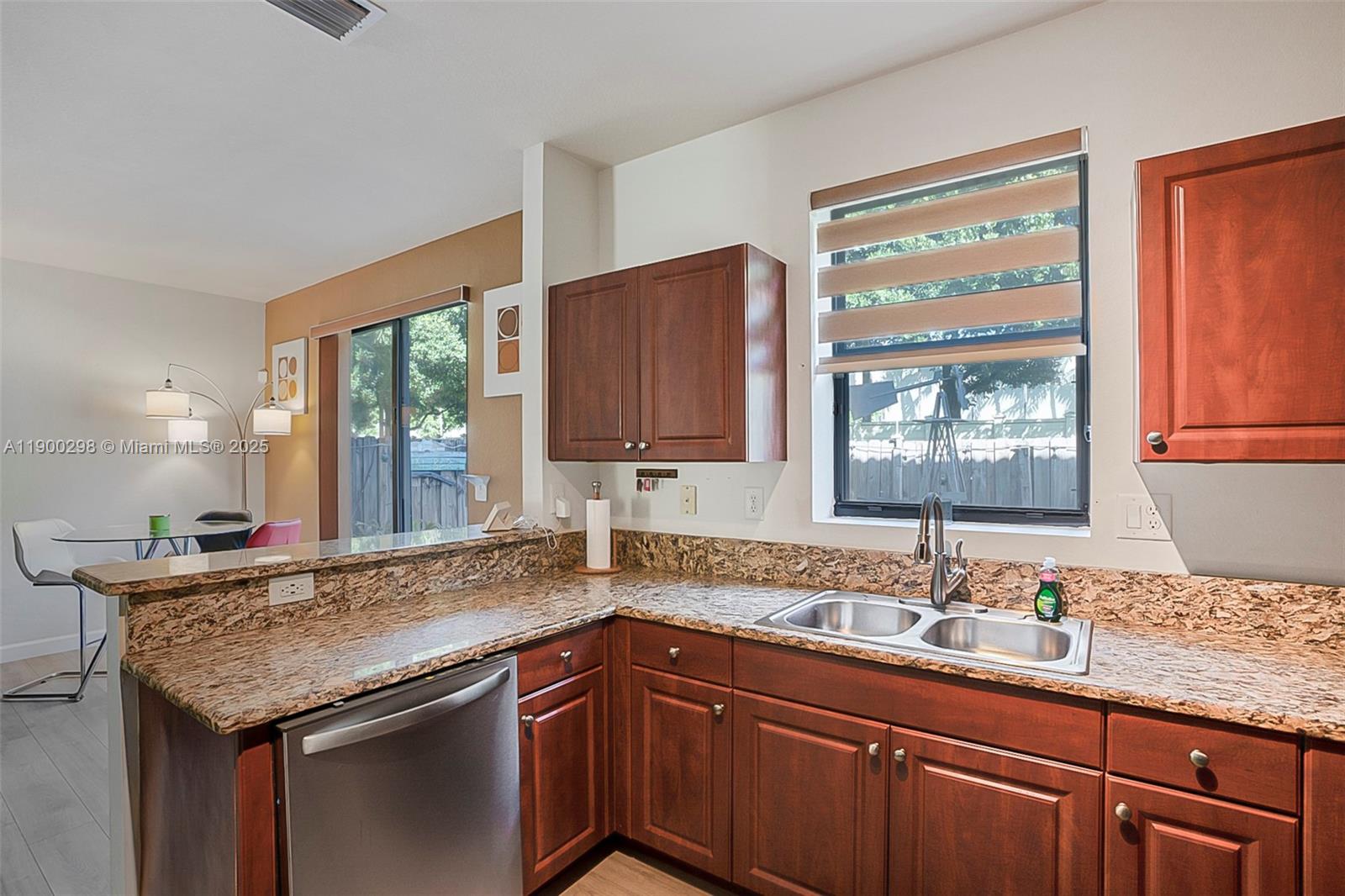 SILVER PALM EAST SEC THRE - Residential