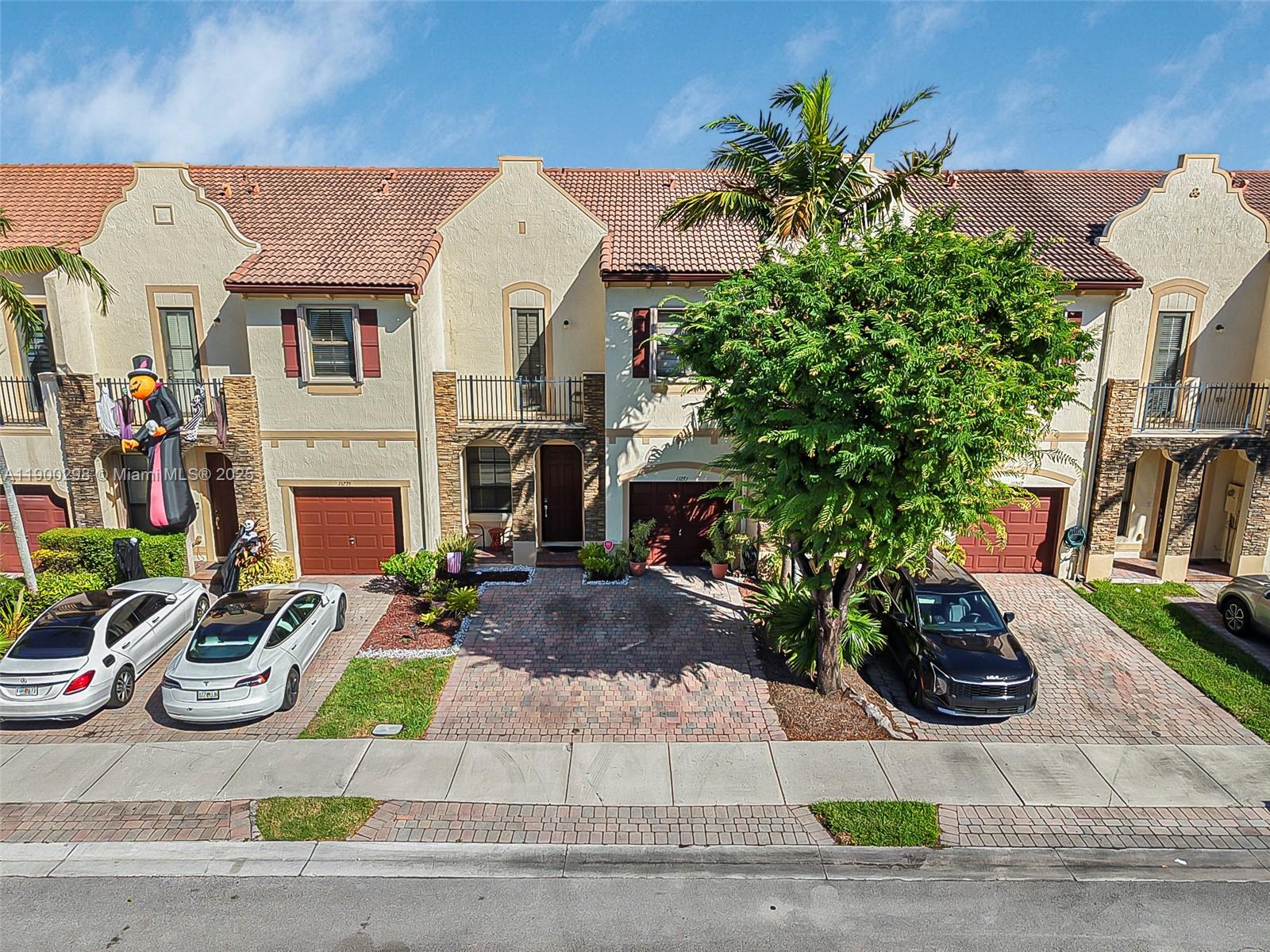 SILVER PALM EAST SEC THRE - Residential