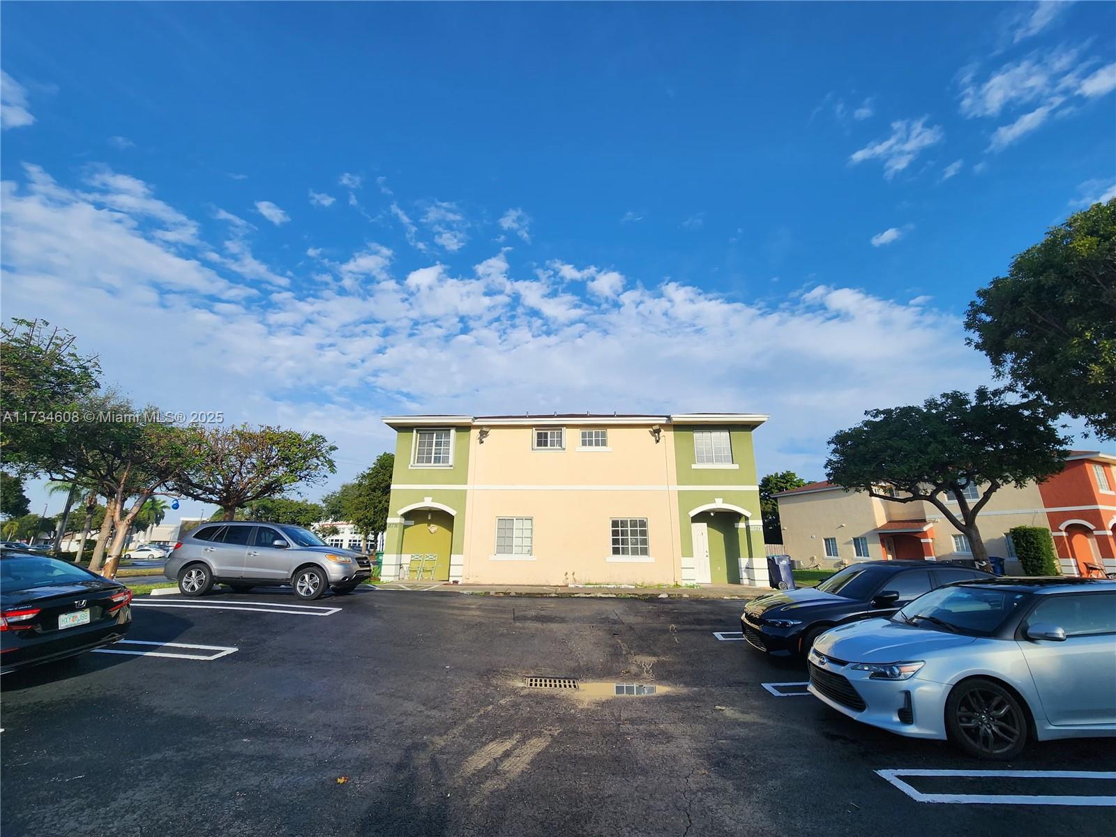 18772 Sw 100th Ave 18772, Cutler Bay, Miami-Dade County, Florida - 2 Bedrooms  
3 Bathrooms - 