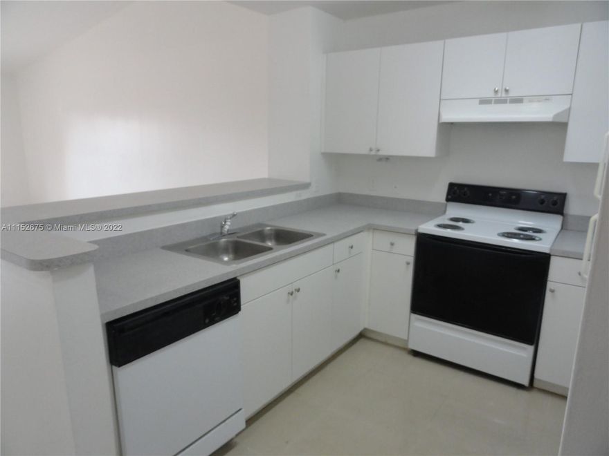 CENTRALLY LOCATED PROPERTY IN THE CITY OF DORAL *** GATED COMMUNITY *** CLUBHOUSE *** CLOSE TO SHOPPING CENTERS & MALLS *** EASY ACCESS TO TURNPIKE EXPRESSWAY & 826 & 836 *** CLOSE TO SCHOOLS *** READY TO MOVE IN *** EASY TO SHOW *** JUST BRING YOUR PERSONAL BELONGINGS!!!COMMUNITY***