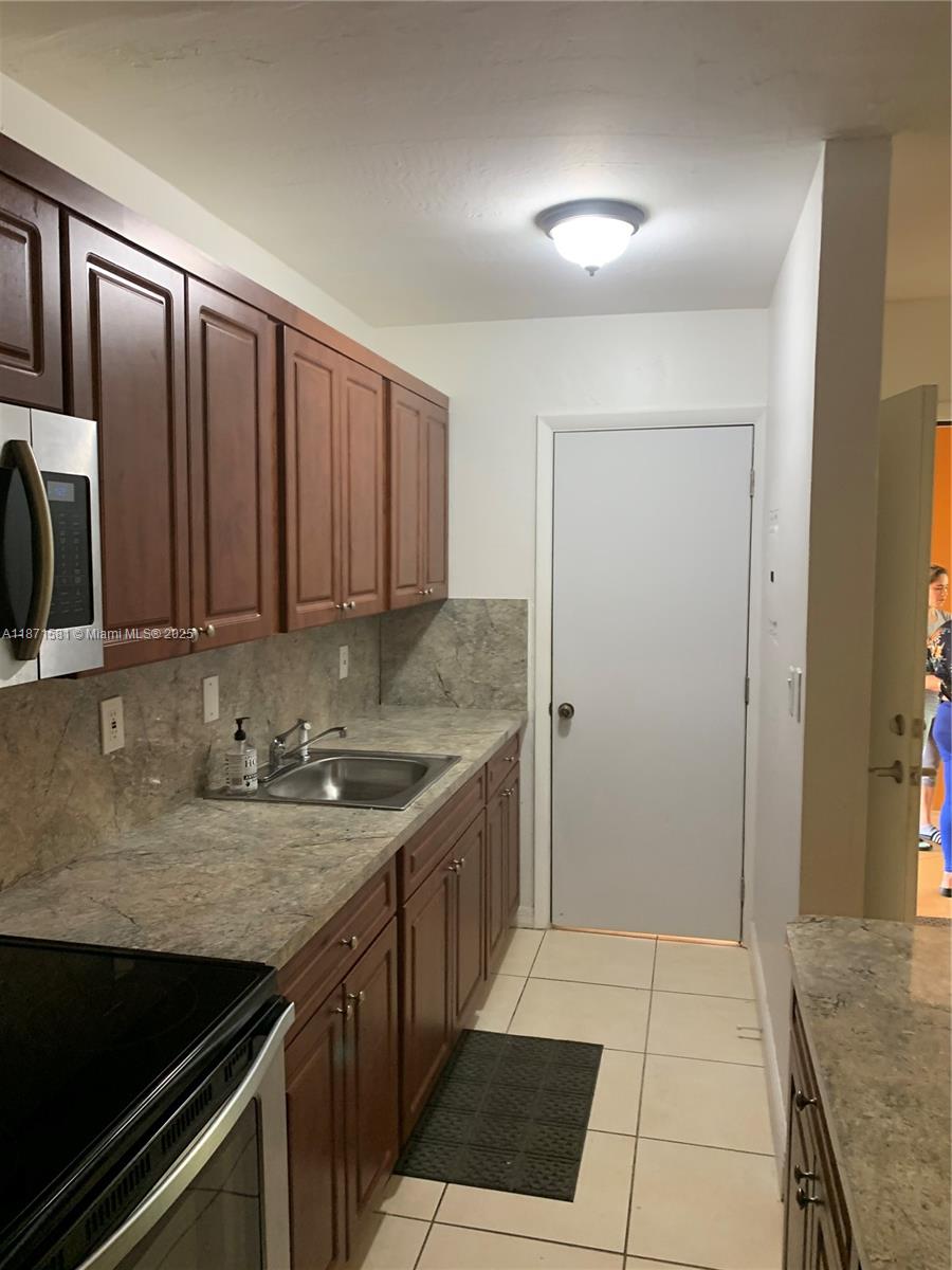 HIDEAWAY CONDO - Residential