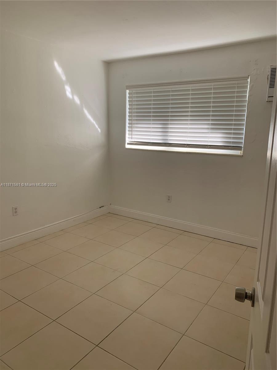 HIDEAWAY CONDO - Residential