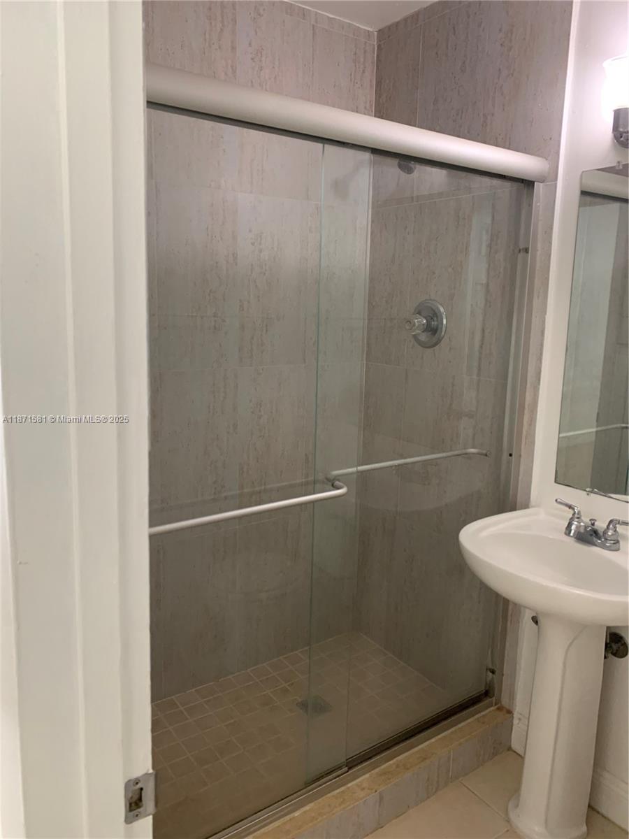 HIDEAWAY CONDO - Residential