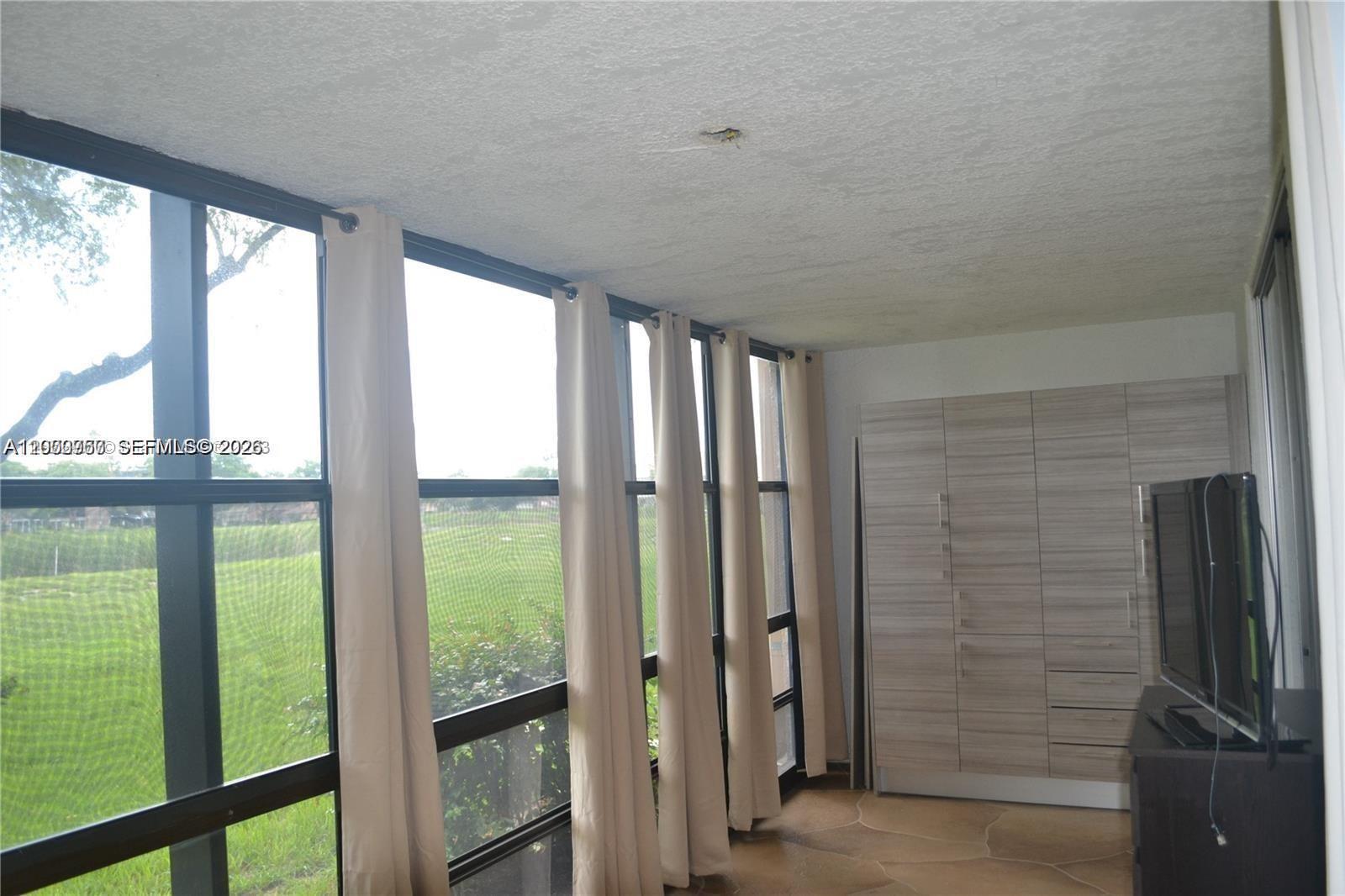 PALM LAKES CONDO - Residential Lease