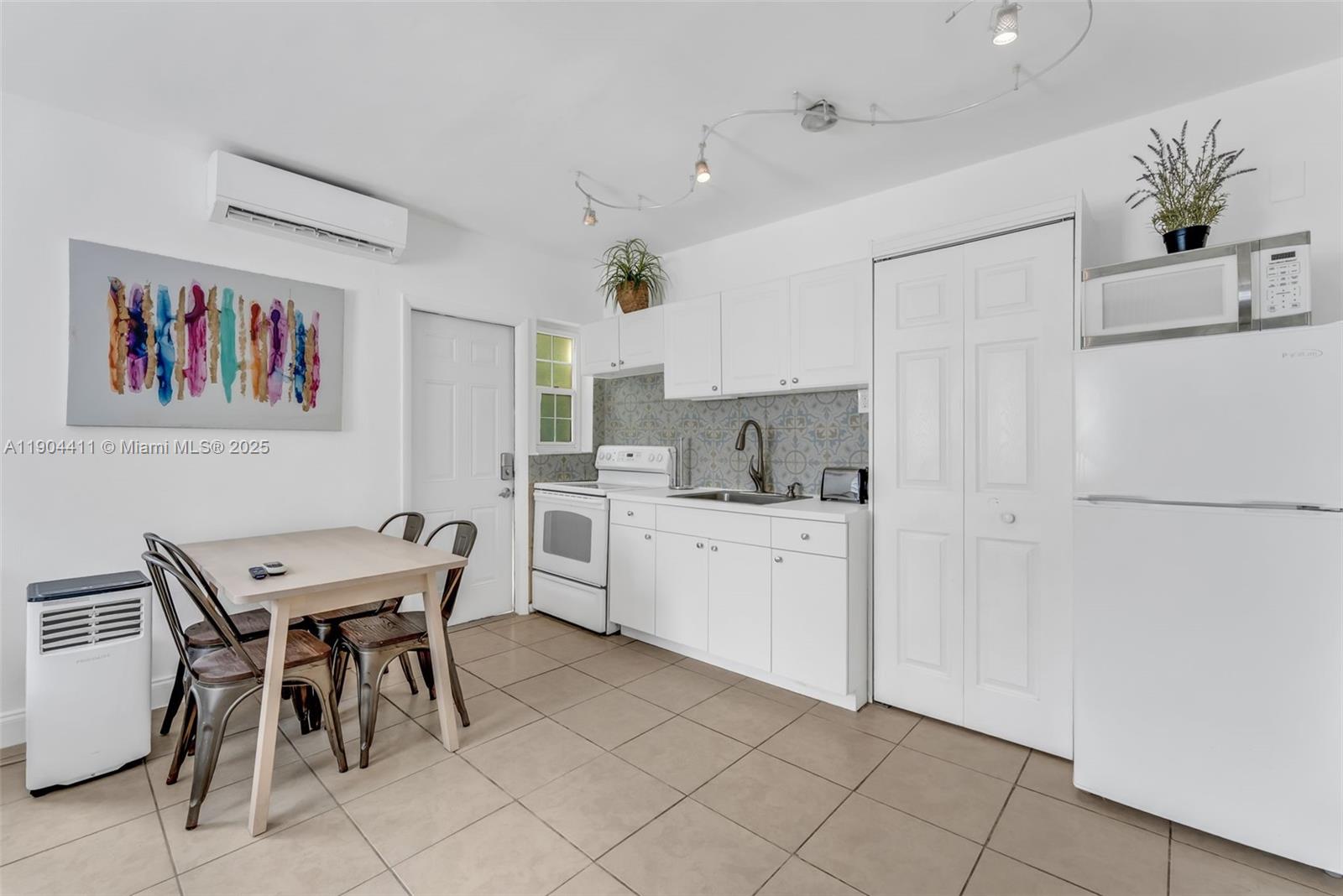 ST JAMES COURT - Residential Income