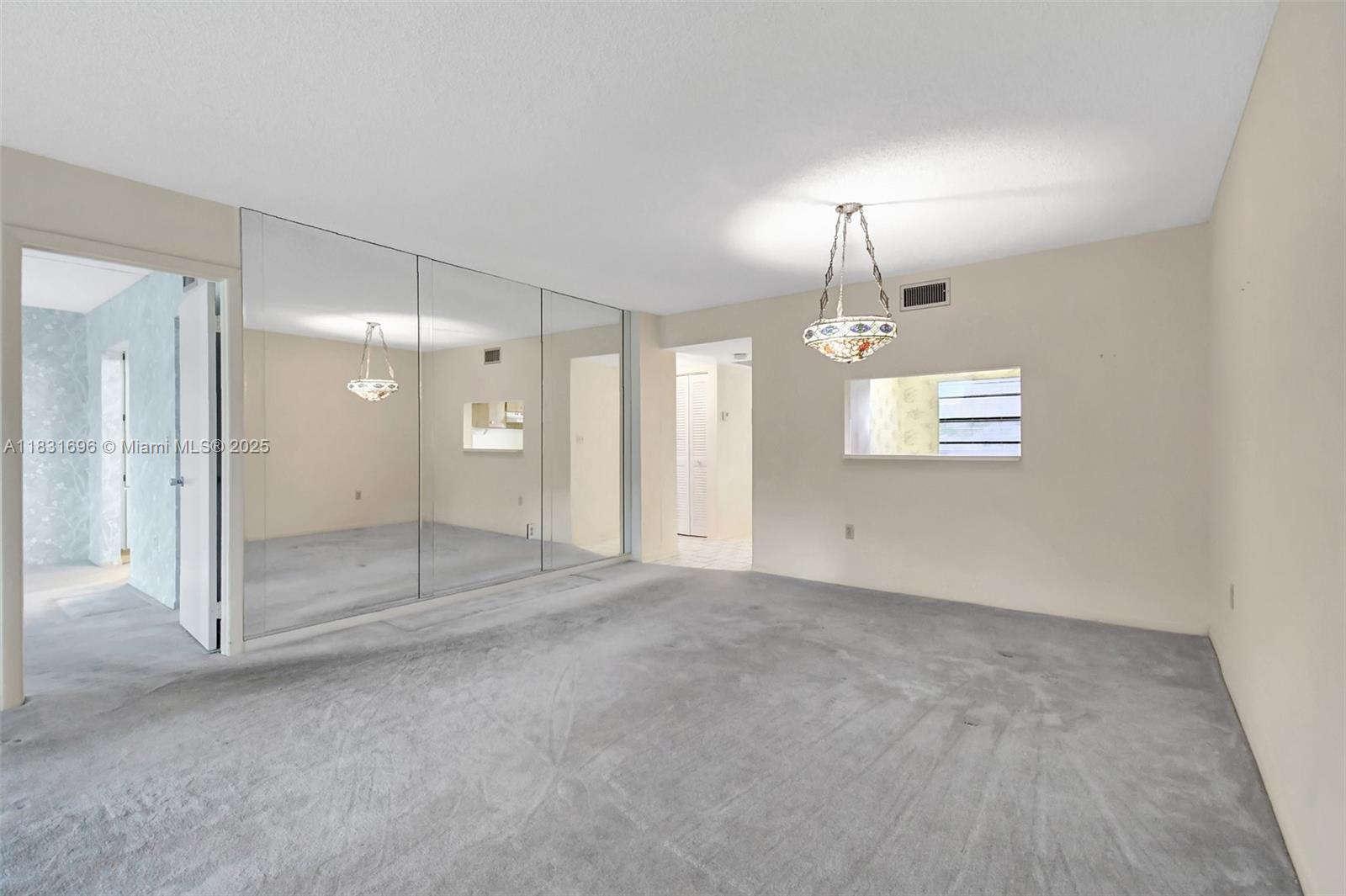 1001 Colony Point Cir 220