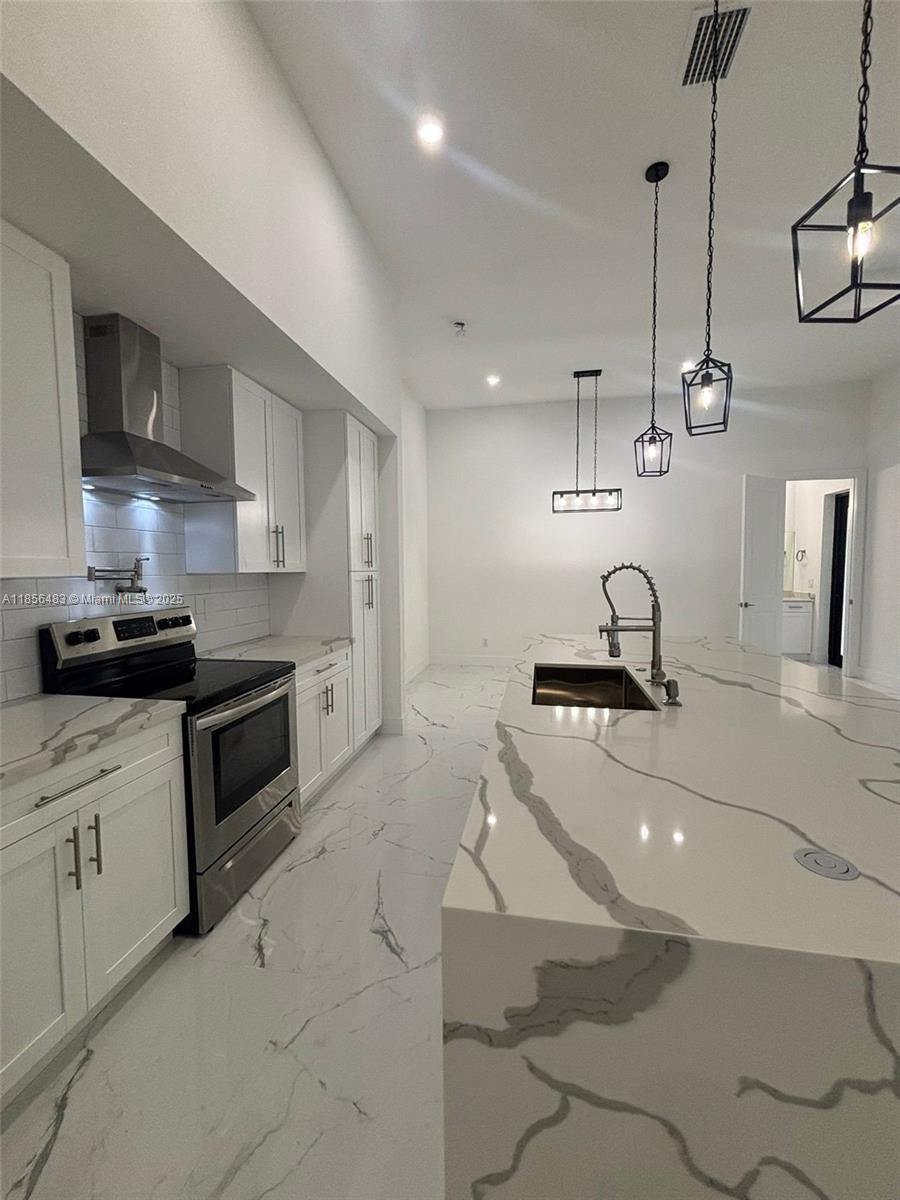 CAPE CORAL - Residential Lease