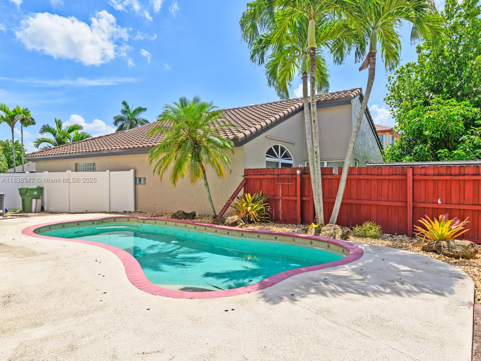 SILVER LAKES AT PEMBROKE - Residential