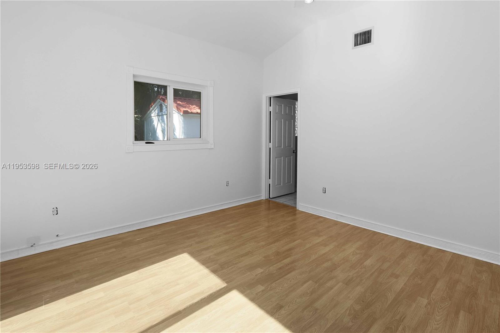 HOLLYWOOD LAKES SECTION - Residential